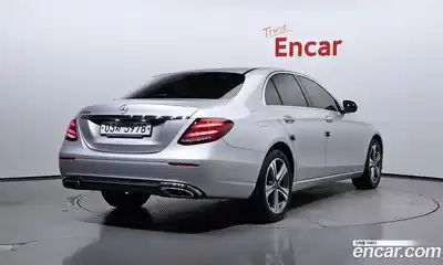Mercedes-Benz E-Class 2019 1.9 гидро в Москве № 142739, миниатюра 2