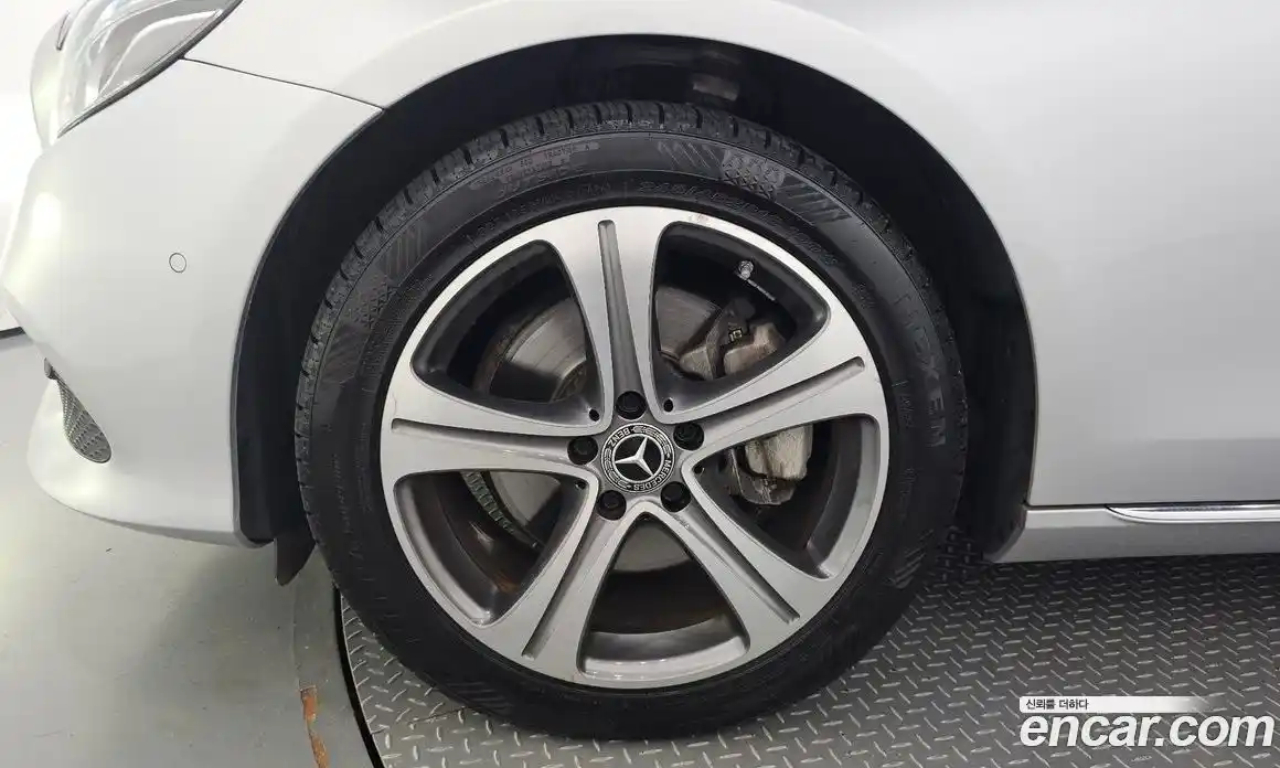 Mercedes-Benz E-Class 2019 1.9 гидро в Москве № 142739, фото 5