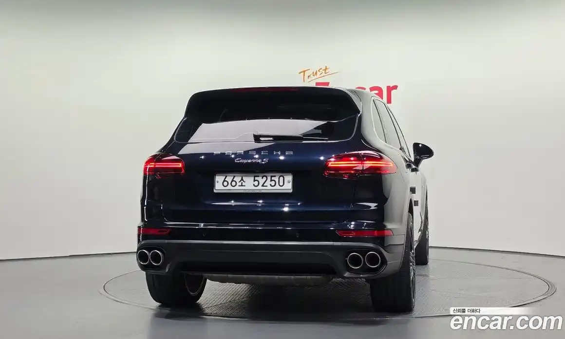 Porsche Cayenne 2015 4.1 гидро в Москве № 165674, фото 4