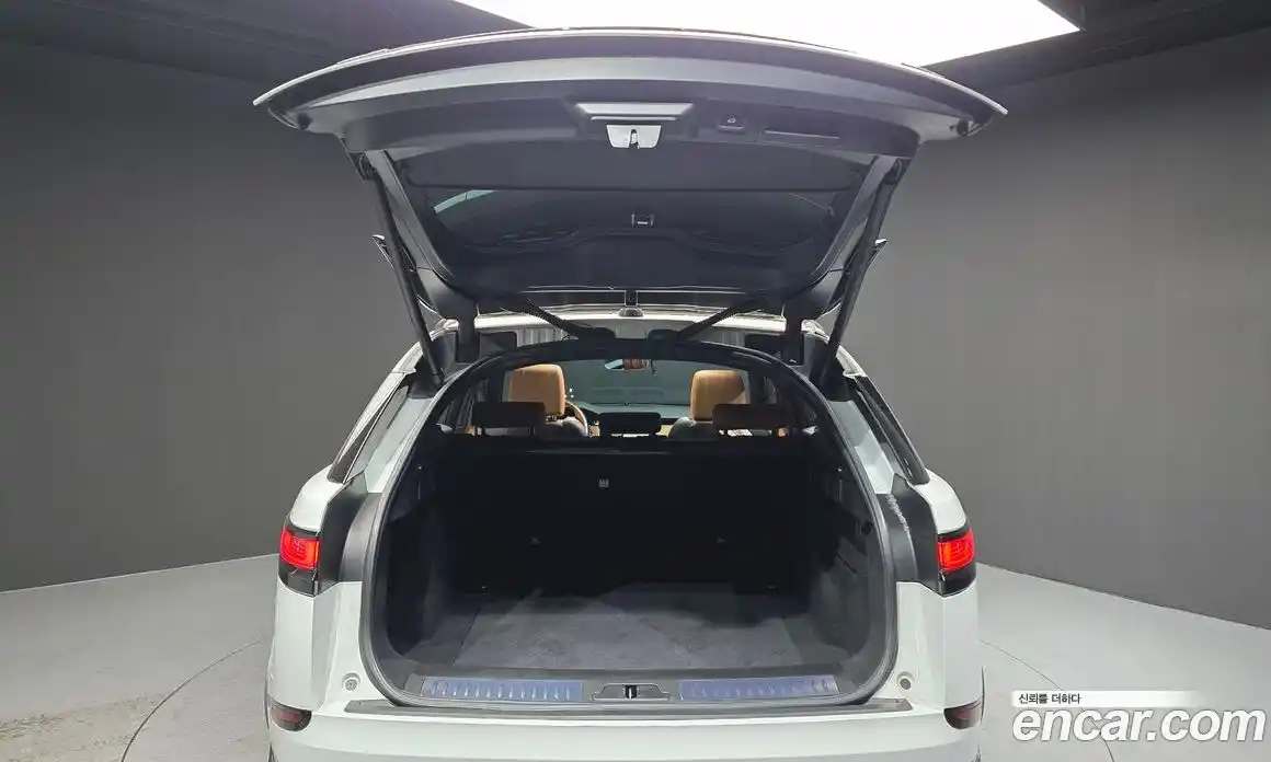 Land Rover Range-Rover Velar 2020 3.0 гидро в Москве № 166177, фото 20