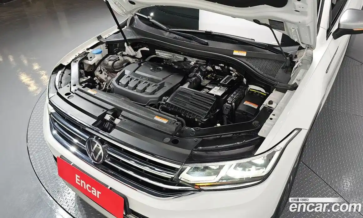 Volkswagen Tiguan 2022 2.0 гидро в Москве № 168652, фото 6
