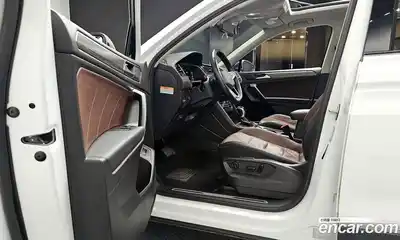 Volkswagen Tiguan 2022 2.0 гидро в Москве № 168652, миниатюра 10