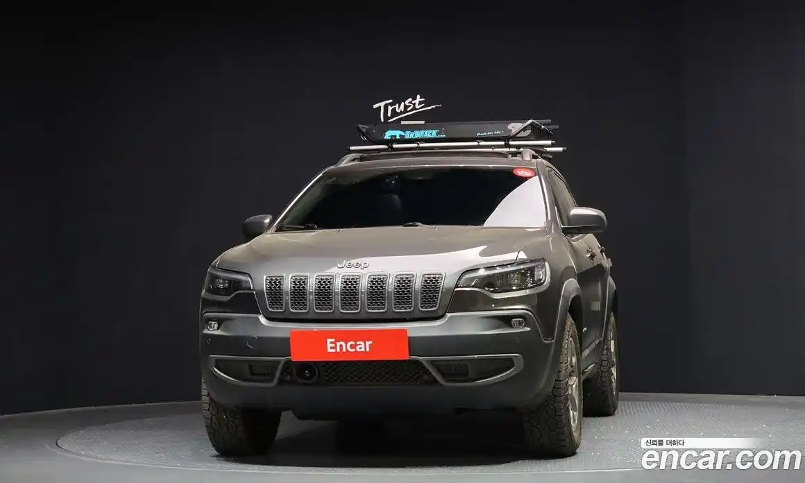 Jeep Cherokee 2020 3.2 гидро в Москве № 169553, фото 3