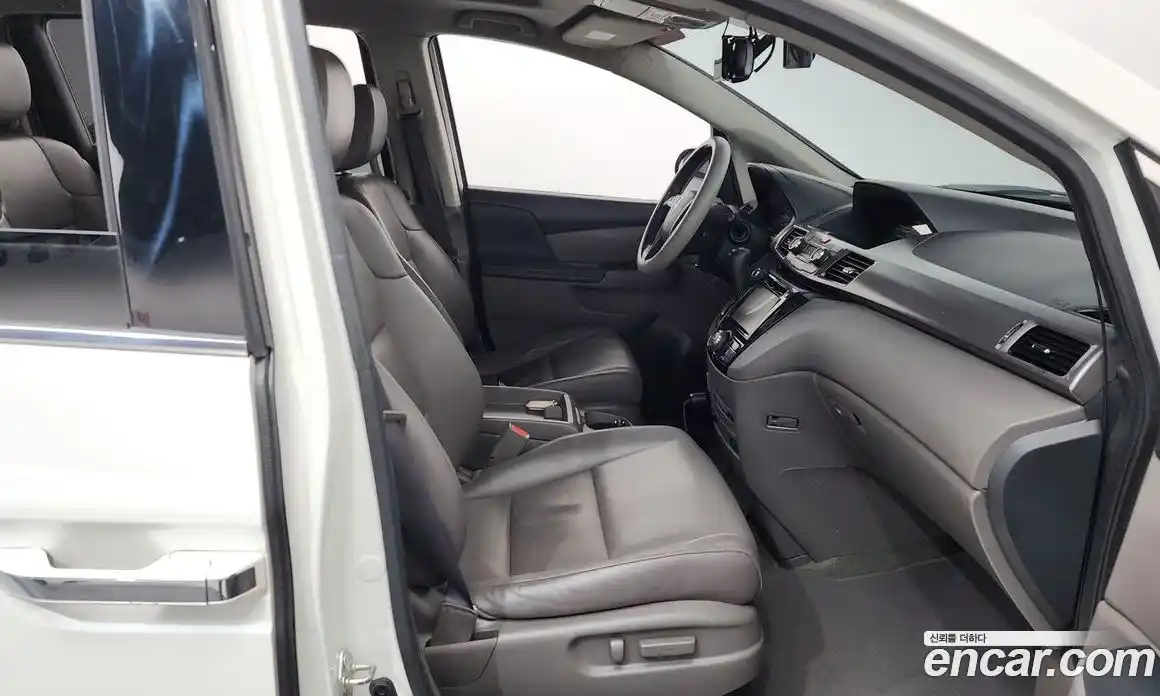 Honda Odyssey 2016 3.5 гидро в Москве № 170665, фото 10