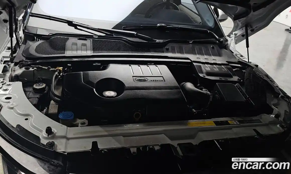 Land Rover Range-Rover Evoque 2018 2.0 гидро в Москве № 188759, фото 6