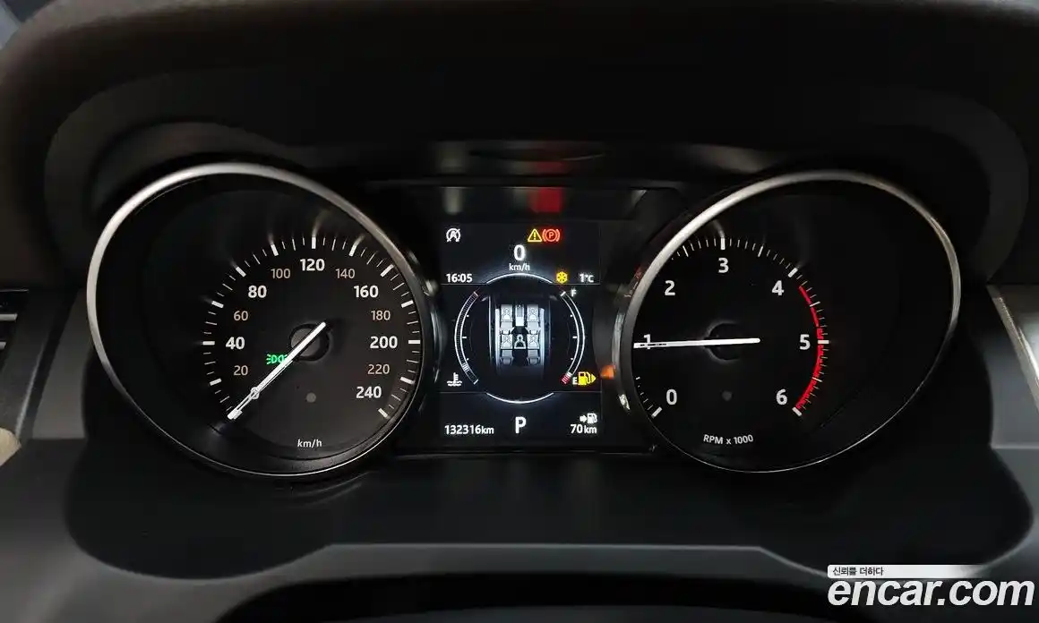 Land Rover Range-Rover Evoque 2018 2.0 гидро в Москве № 188759, фото 8