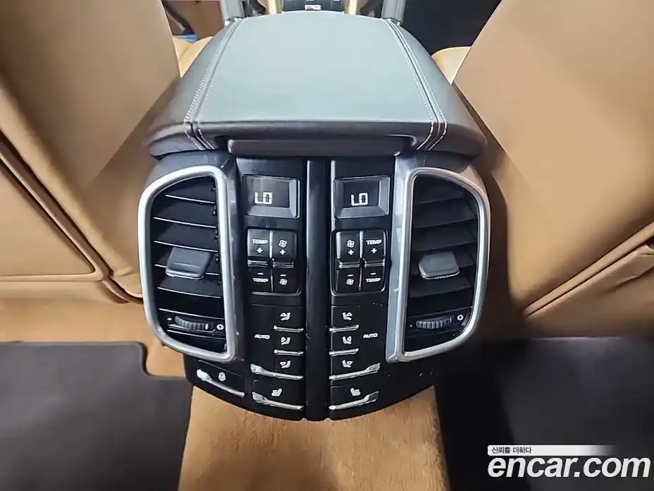 Porsche Cayenne 2015 3.6 гидро в Москве № 197565, фото 13