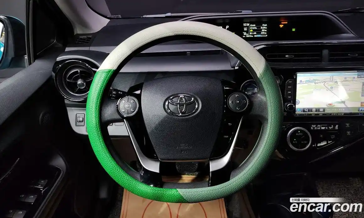 Toyota Prius 2018 1.5 гидро в Москве № 199605, фото 16
