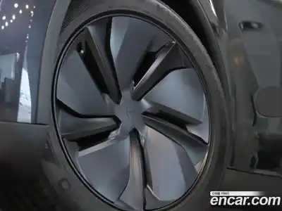 Tesla Model Y 2025 гидро в Москве № 214454, миниатюра 11