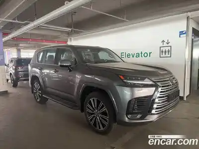 Lexus LX, 2025