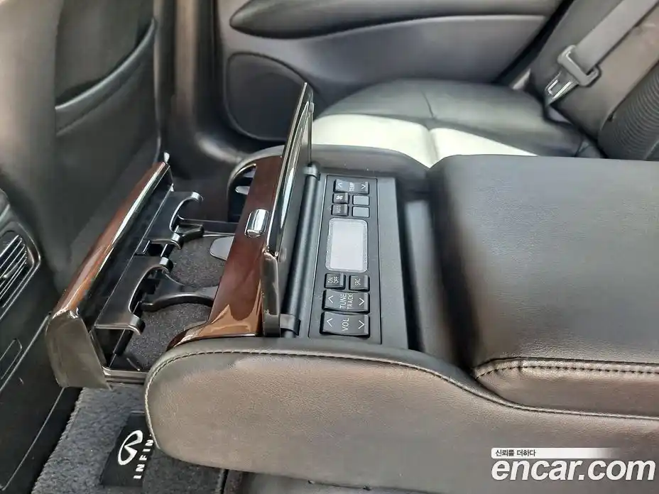 Infiniti M 2011 3.7 гидро в Москве № 305594, фото 7