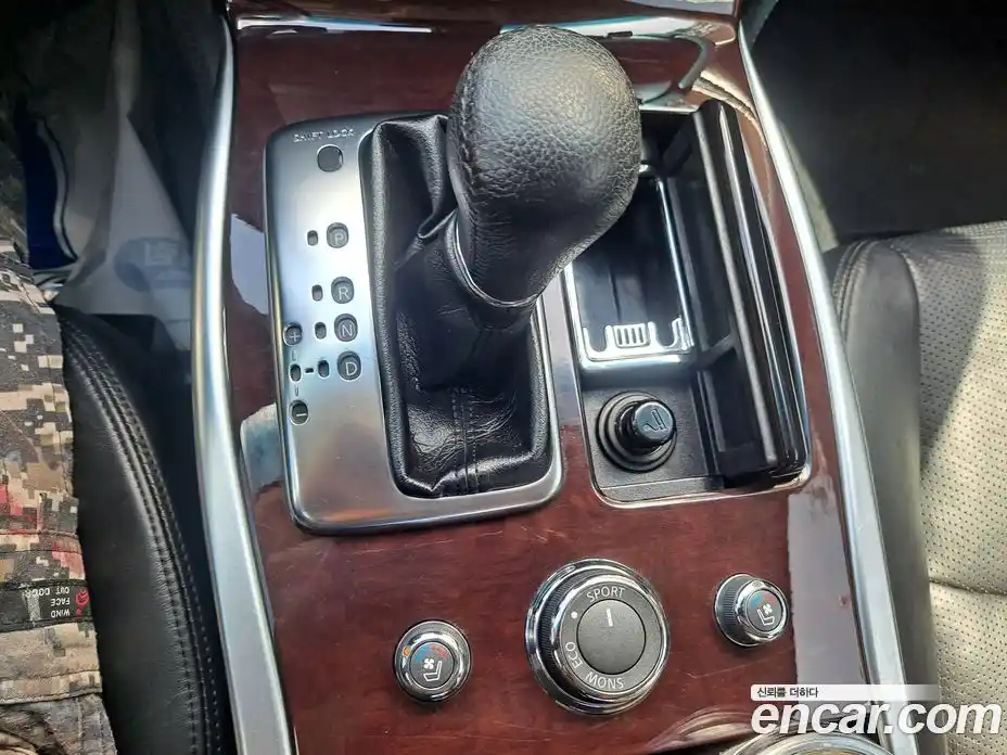 Infiniti M 2011 3.7 гидро в Москве № 305594, фото 9