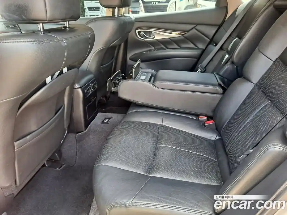 Infiniti M 2011 3.7 гидро в Москве № 305594, фото 10
