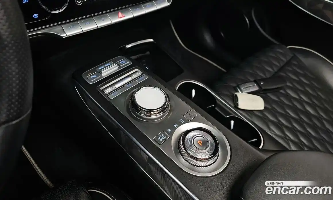 Genesis GV70 2022 2.5 гидро в Москве № 84464, фото 9