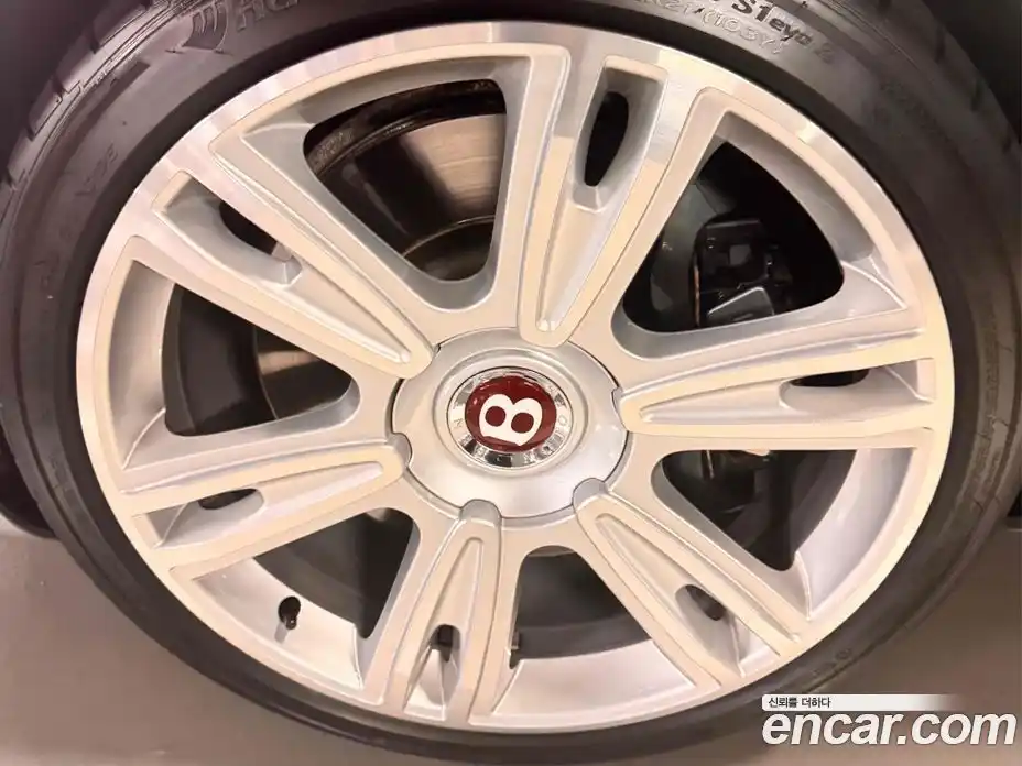 Bentley Continental 2017 4.0 гидро в Москве № 1151649, фото 9