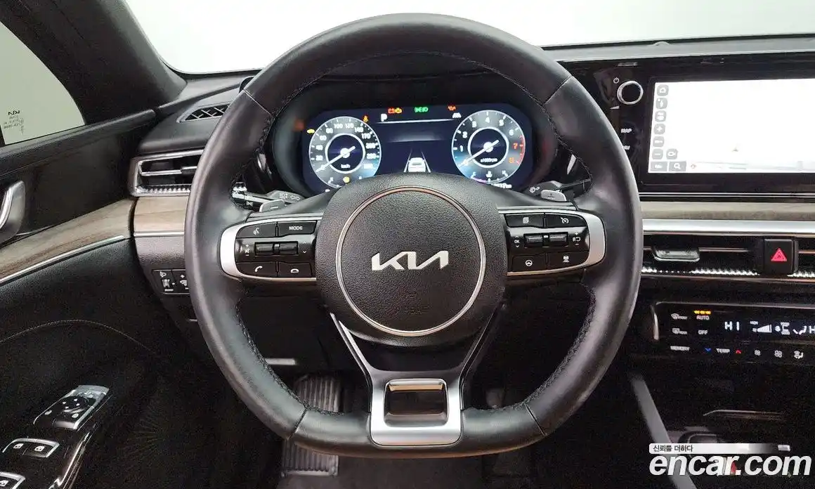 Kia K5 2022 1.6 гидро в Москве № 120153, фото 13