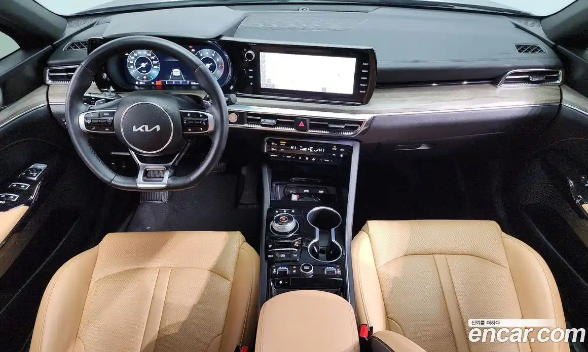 Kia K5 2022 1.6 гидро в Москве № 120153, фото 7