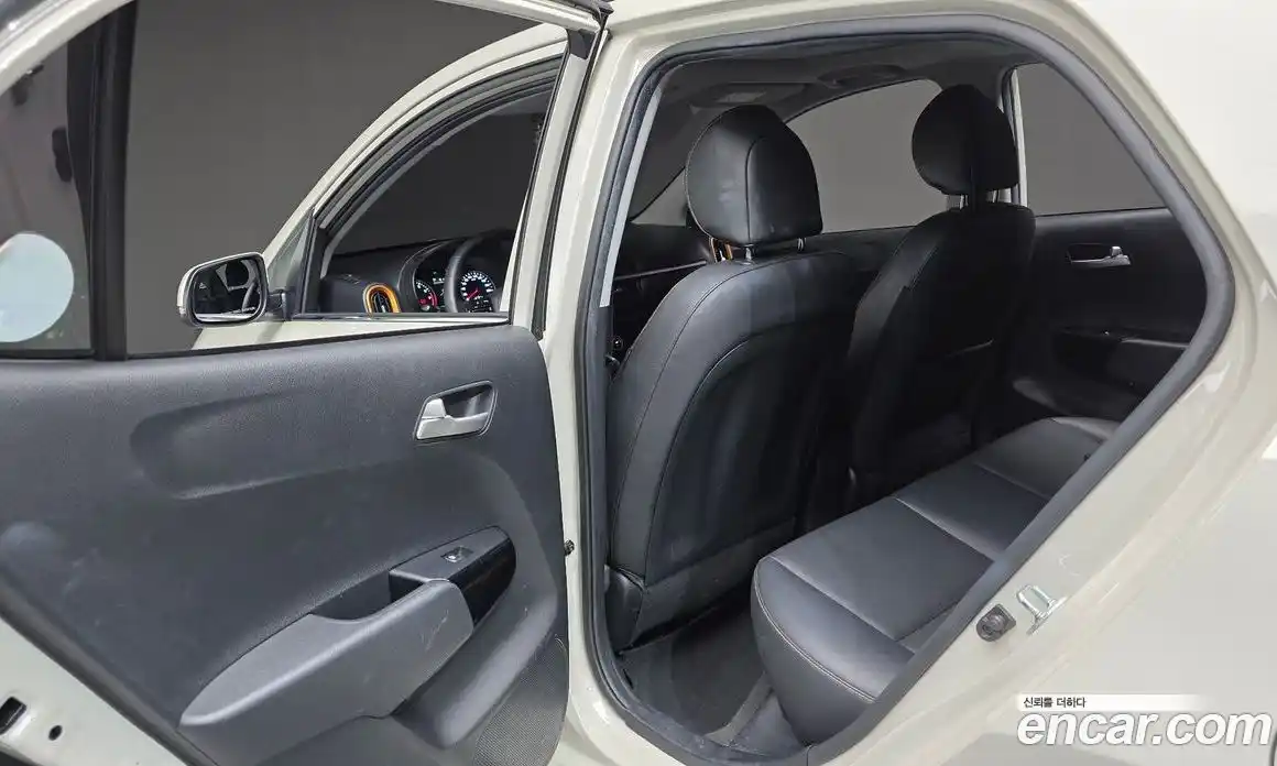 Kia Morning 2021 1.0 Автомат в Москве № 1245015, фото 18