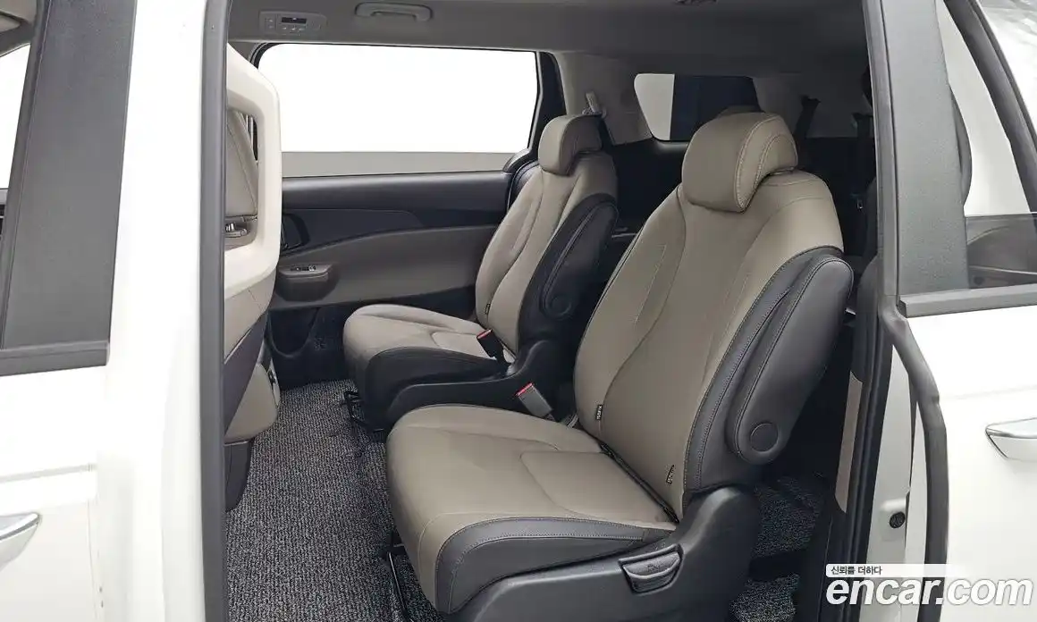 Kia Canival 2024 2.2 Автомат в Москве № 1245213, фото 11