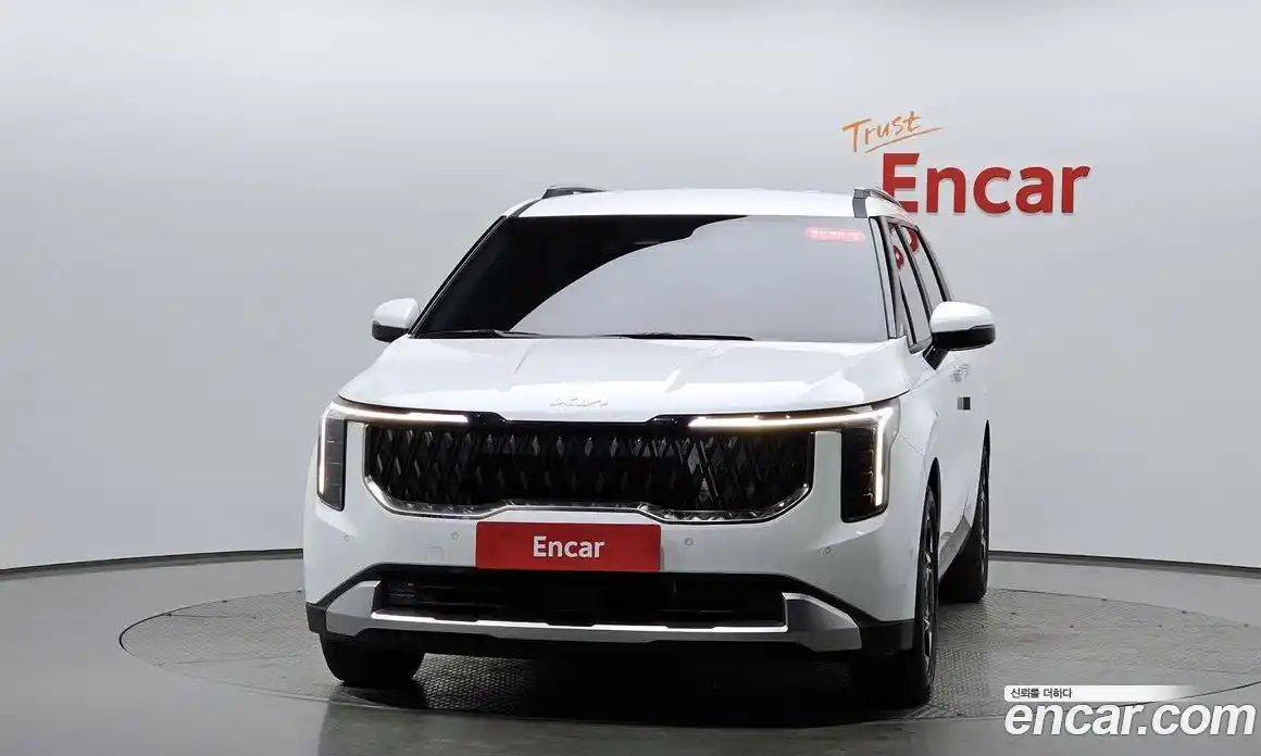 Kia Canival 2024 2.2 Автомат в Москве № 1245213, фото 2