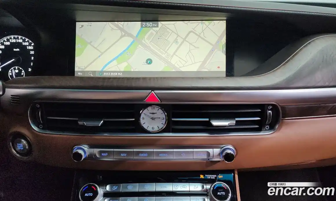 Genesis G90 2019 5.0 Автомат в Москве № 1245600, фото 12