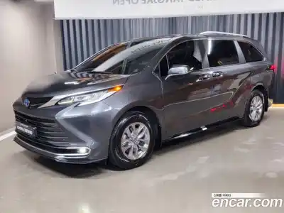 Toyota Sienna, 2025