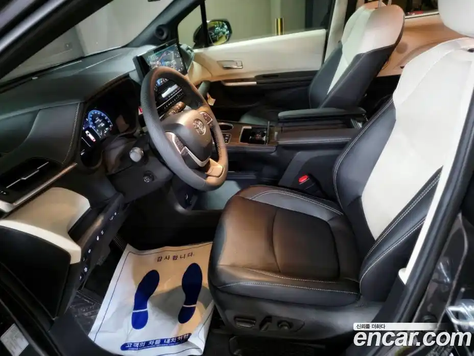 Toyota Sienna 2025 2.5 гидро в Москве № 1245873, фото 9