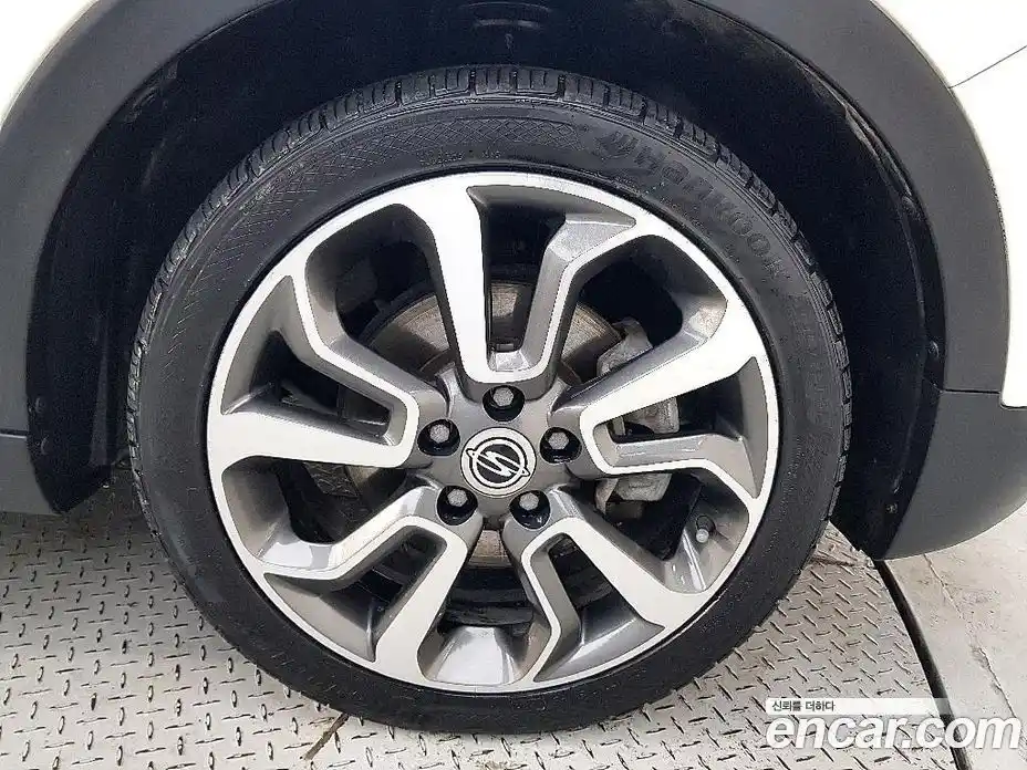 SsangYong TIBOLI 2016 1.6 Автомат в Москве № 1246415, фото 20