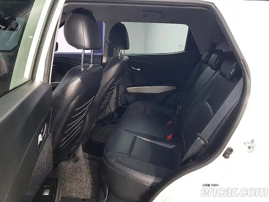 SsangYong TIBOLI 2016 1.6 Автомат в Москве № 1246415, фото 9