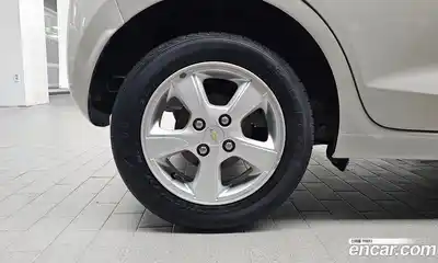 Chevrolet Spark 2015 1.0 гидро в Москве № 1246963, миниатюра 5