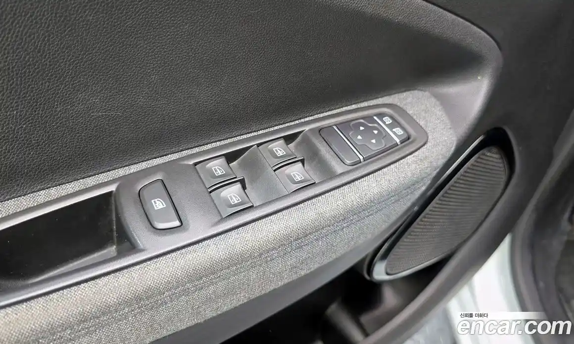 Renault Zoe 2021 0.2 гидро в Москве № 1247622, фото 14