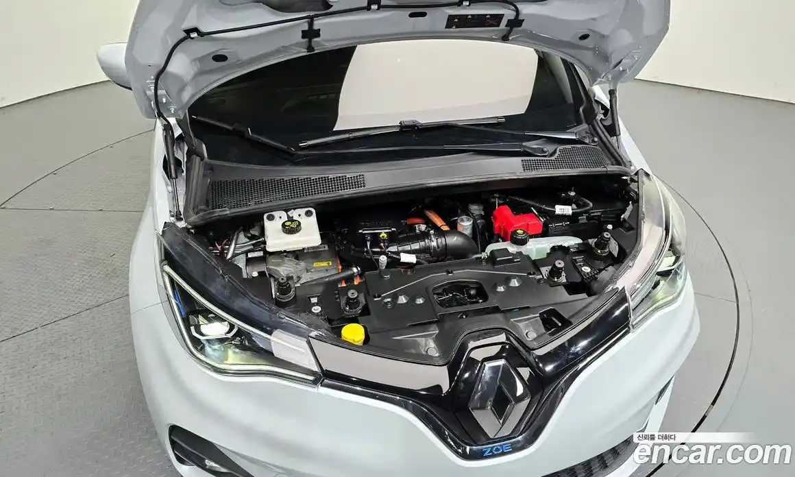 Renault Zoe 2021 0.2 гидро в Москве № 1247622, фото 6