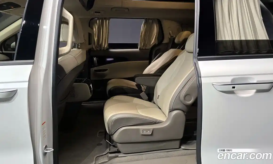 Kia Canival 2021 3.5 Автомат в Москве № 1248326, фото 12