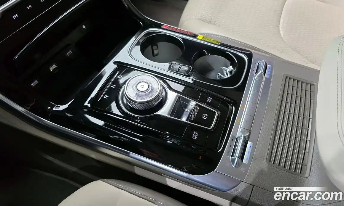 Kia Canival 2021 3.5 Автомат в Москве № 1248326, фото 9