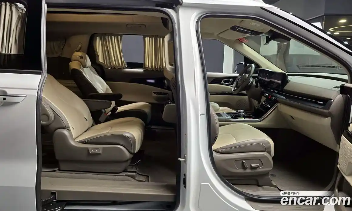 Kia Canival 2021 3.5 Автомат в Москве № 1248326, фото 10