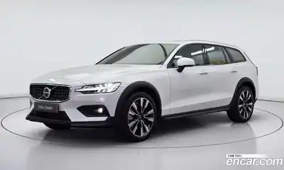 Volvo V60, 2022