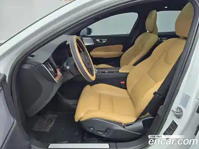 Volvo V60 2022 2.0 гидро в Москве № 1250292, миниатюра 10