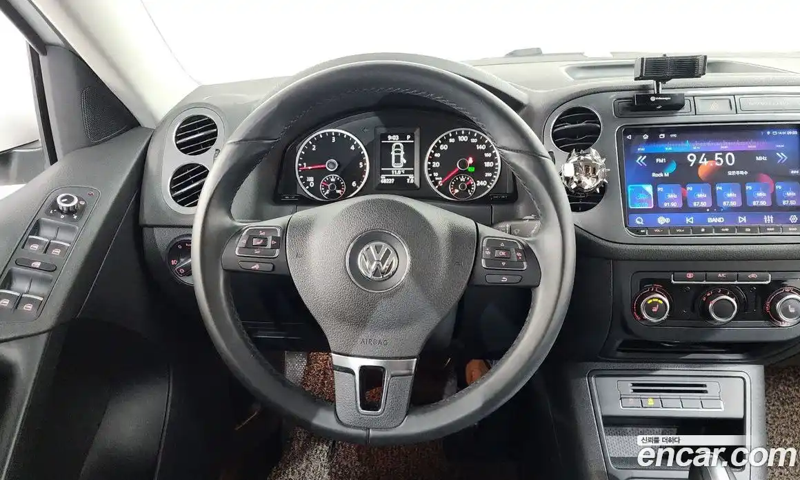 Volkswagen Tiguan 2015 2.0 гидро в Москве № 1251184, фото 13