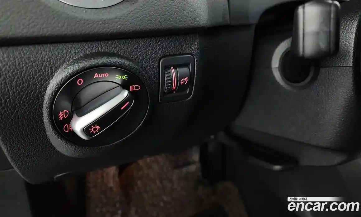 Volkswagen Tiguan 2015 2.0 гидро в Москве № 1251184, фото 17