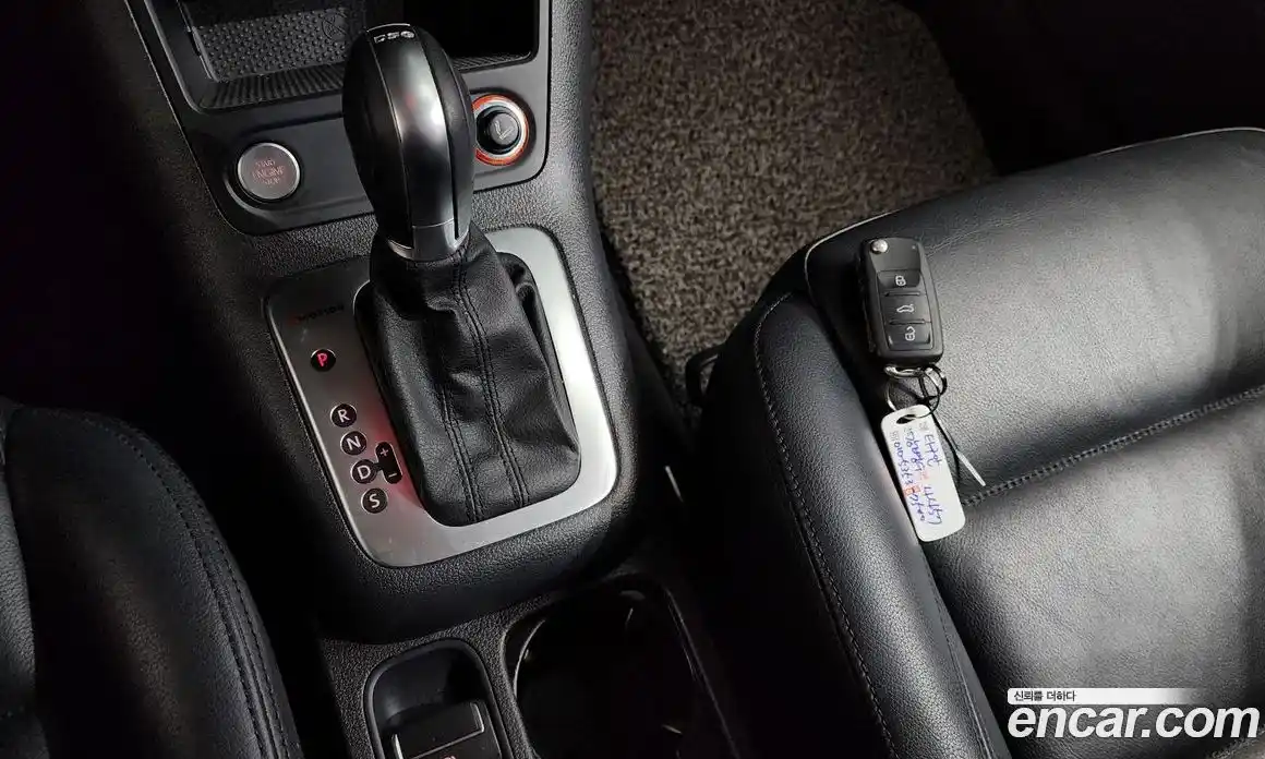 Volkswagen Tiguan 2015 2.0 гидро в Москве № 1251184, фото 9