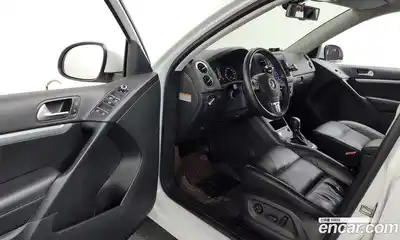 Volkswagen Tiguan 2015 2.0 гидро в Москве № 1251184, миниатюра 10