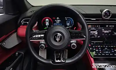 Maserati Grecale 2023 2.0 гидро в Москве № 1253218, миниатюра 11