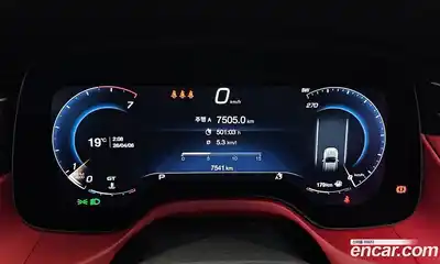 Maserati Grecale 2023 2.0 гидро в Москве № 1253218, миниатюра 7