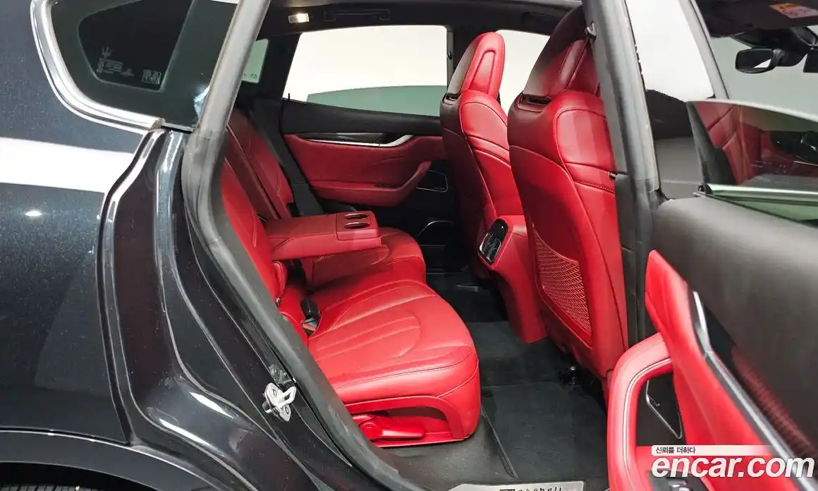 Maserati Levante 2022 3.0 гидро в Москве № 1253337, фото 11