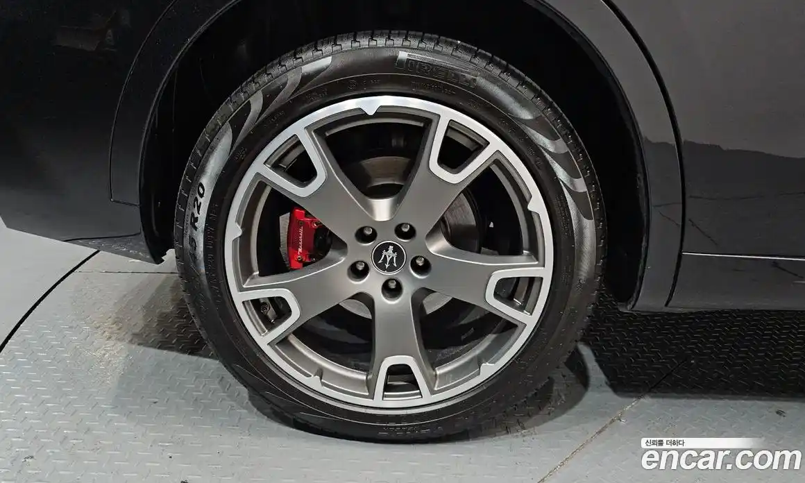 Maserati Levante 2022 3.0 гидро в Москве № 1253337, фото 4