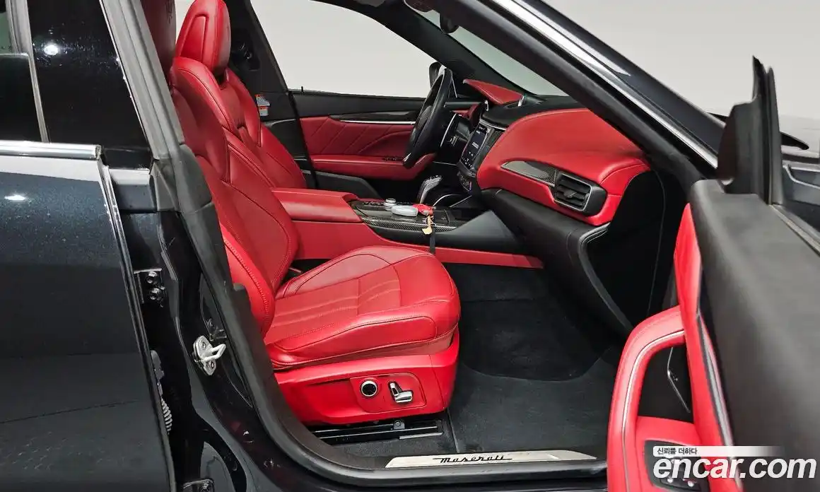 Maserati Levante 2022 3.0 гидро в Москве № 1253337, фото 10