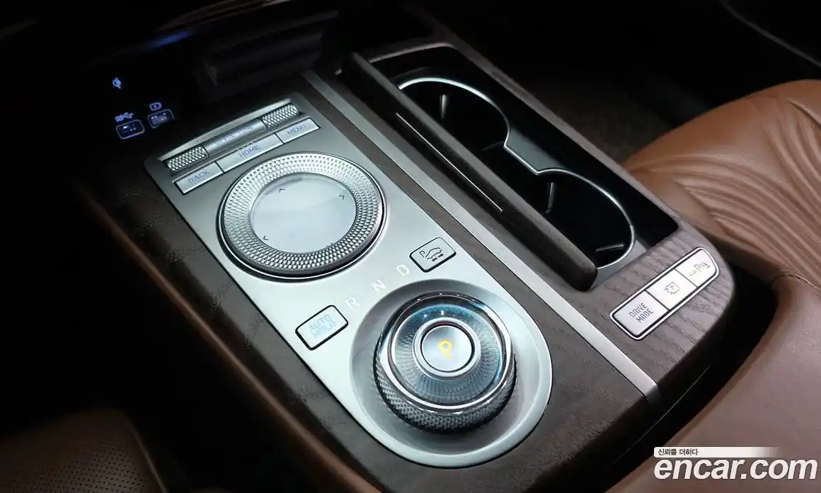 Genesis G80 2020 2.5 Автомат в Москве № 1278379, фото 9