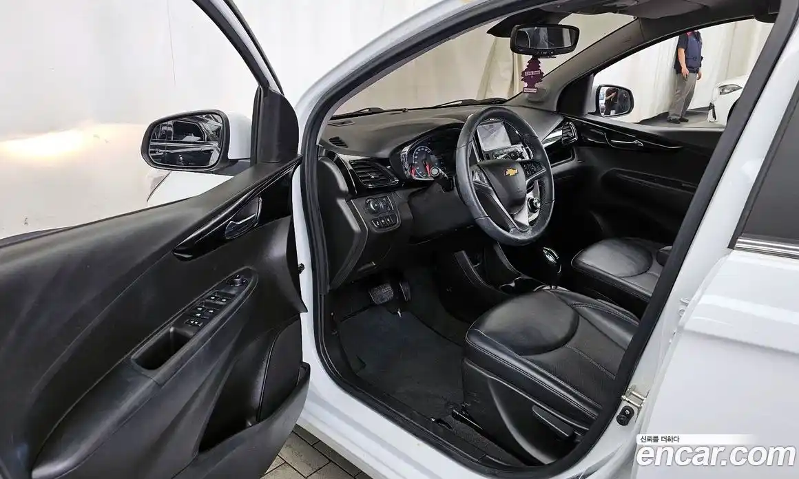 Chevrolet Spark 2017 1.0 гидро в Москве № 1278923, фото 10