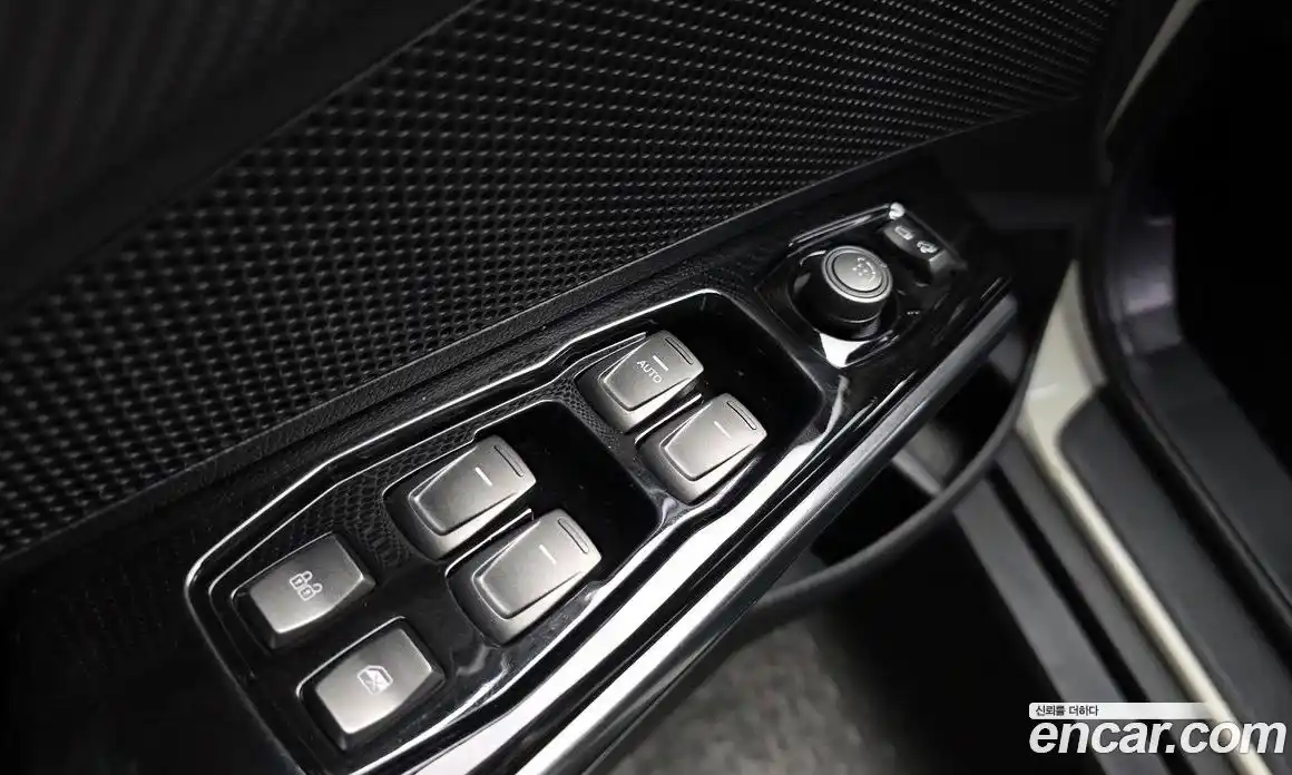 SsangYong TIBOLI 2022 1.5 Автомат в Москве № 1279674, фото 14