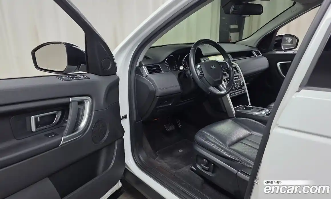 Land Rover Discovery Sport 2016 2.0 гидро в Москве № 1280842, фото 10